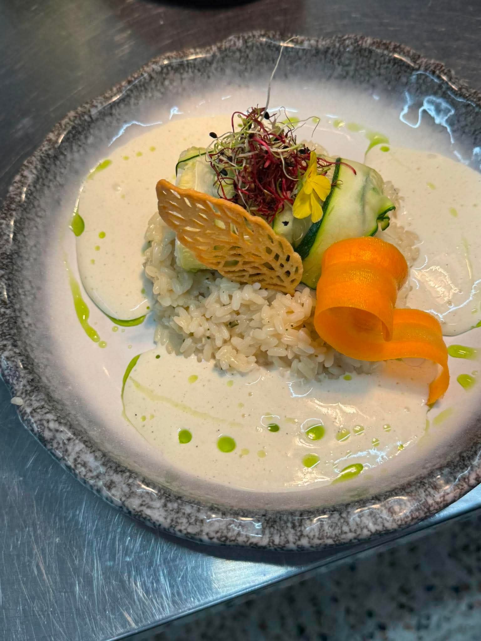 Plat traditionnel et frites maison du restaurant Le Flobart